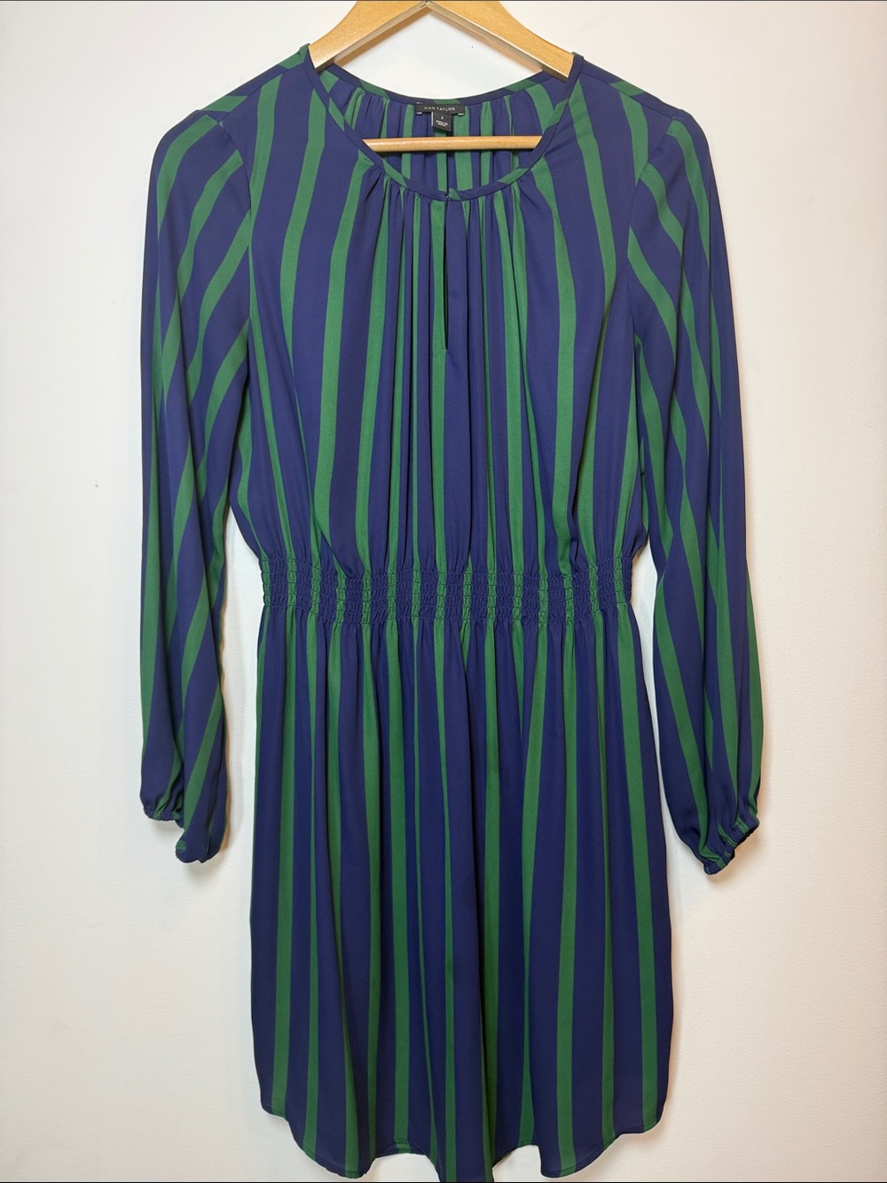Ann Taylor Vertical Navy & Green Striped Blouson Sleeve Dress - Picture 3 of 12